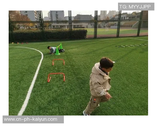 提升足球灵敏素质训练的有效方法与实践技巧探讨